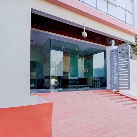 Super Townhouse Nanak Ram Guda Near Waverock Sez Hyderabad Eksteriør bilde