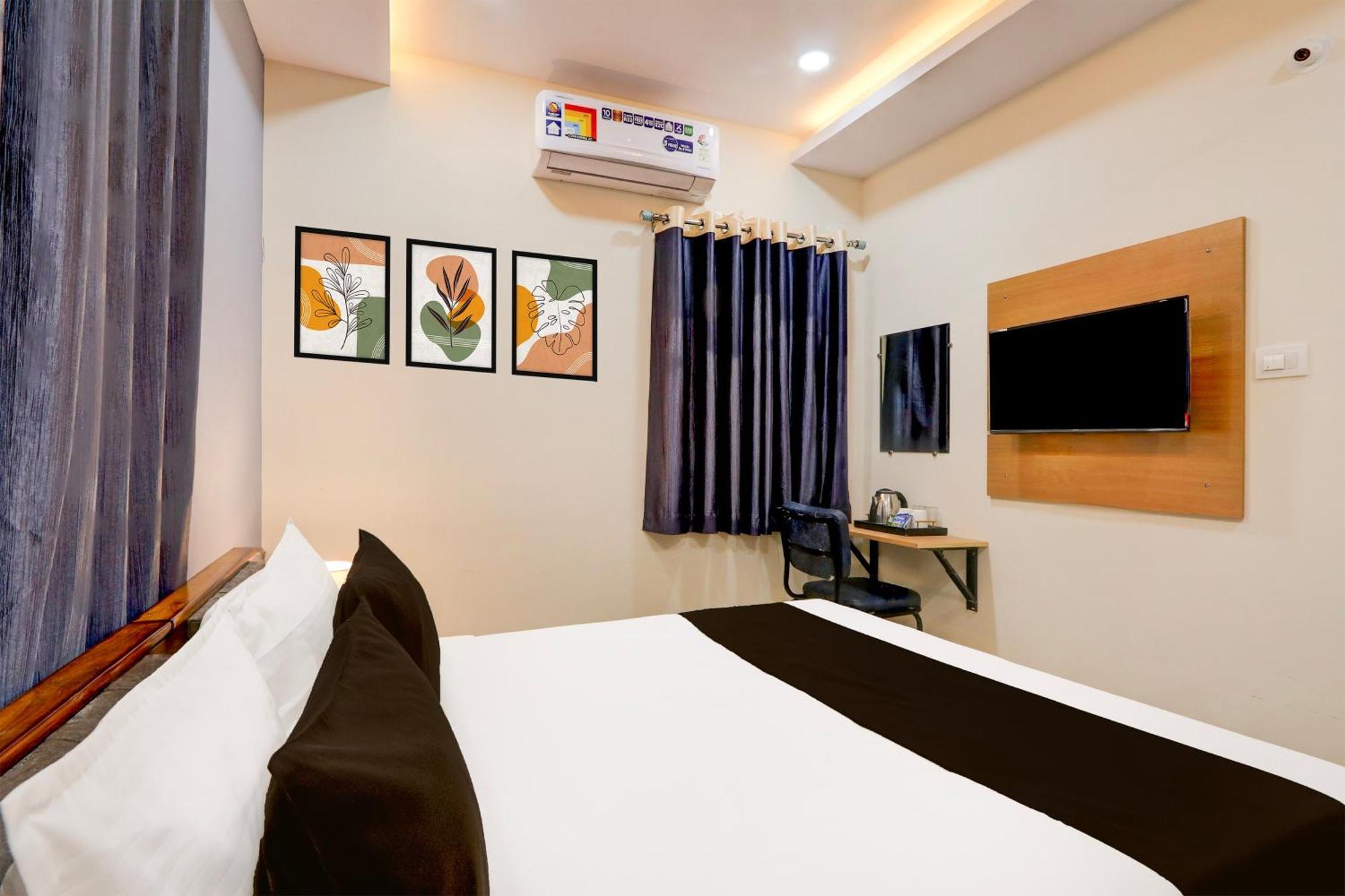 Super Townhouse Nanak Ram Guda Near Waverock Sez Hyderabad Eksteriør bilde