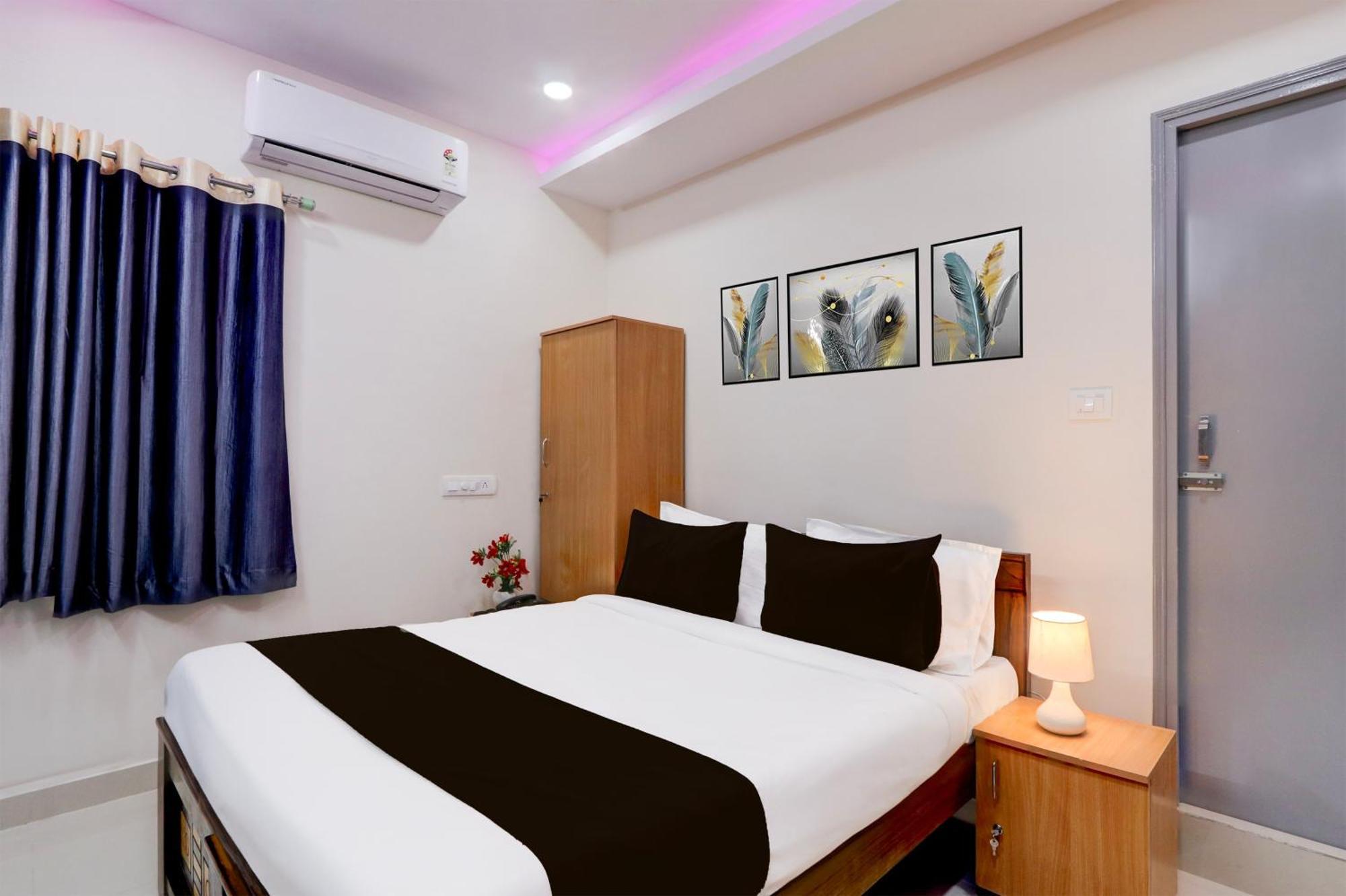 Super Townhouse Nanak Ram Guda Near Waverock Sez Hyderabad Eksteriør bilde