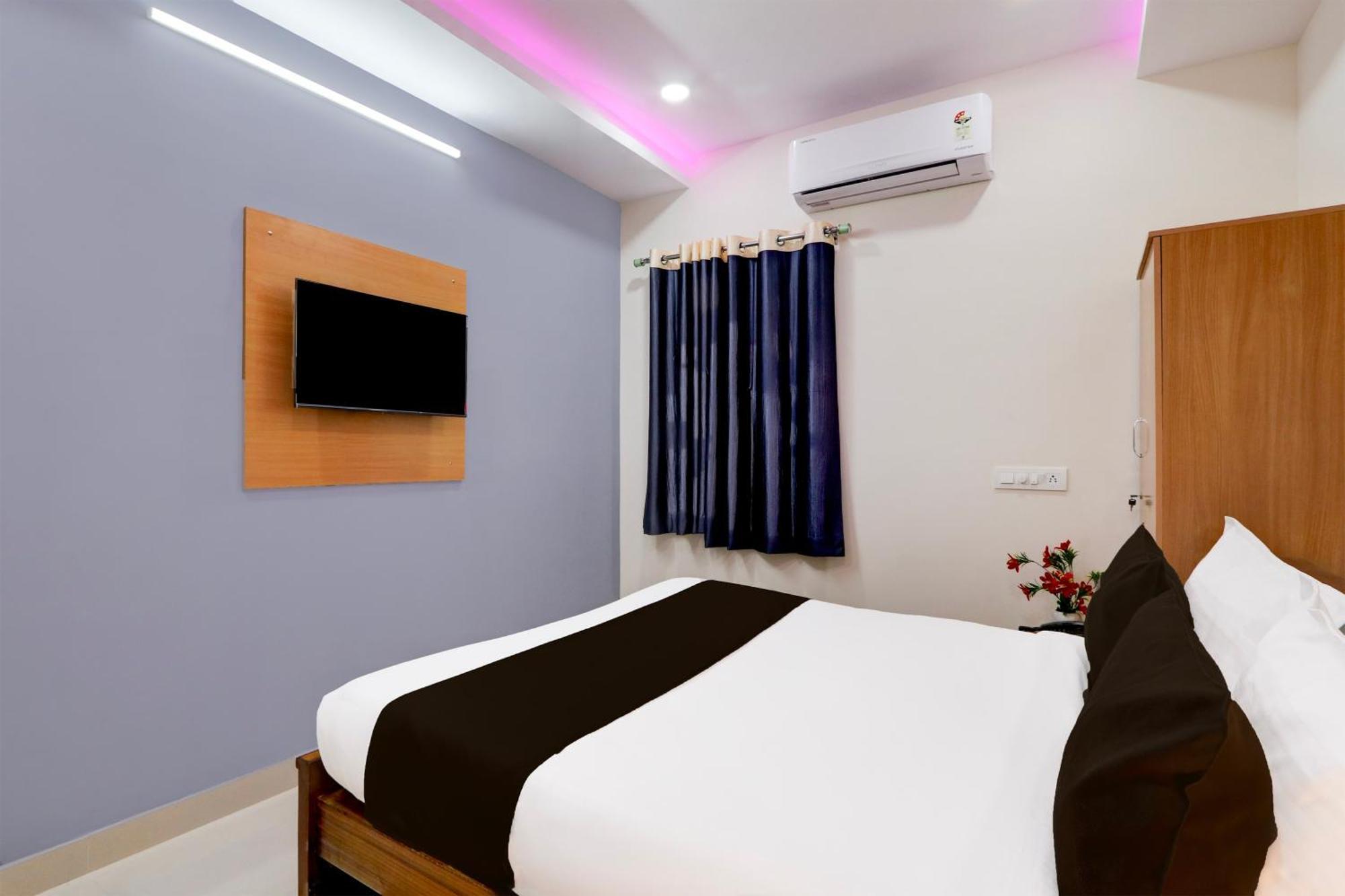 Super Townhouse Nanak Ram Guda Near Waverock Sez Hyderabad Eksteriør bilde