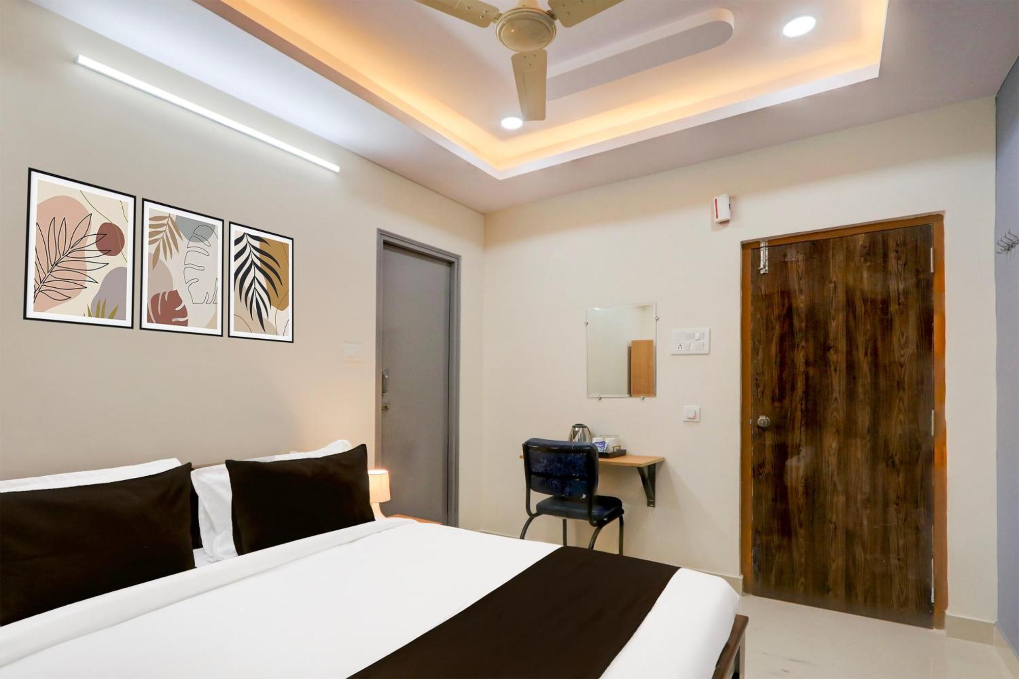 Super Townhouse Nanak Ram Guda Near Waverock Sez Hyderabad Eksteriør bilde